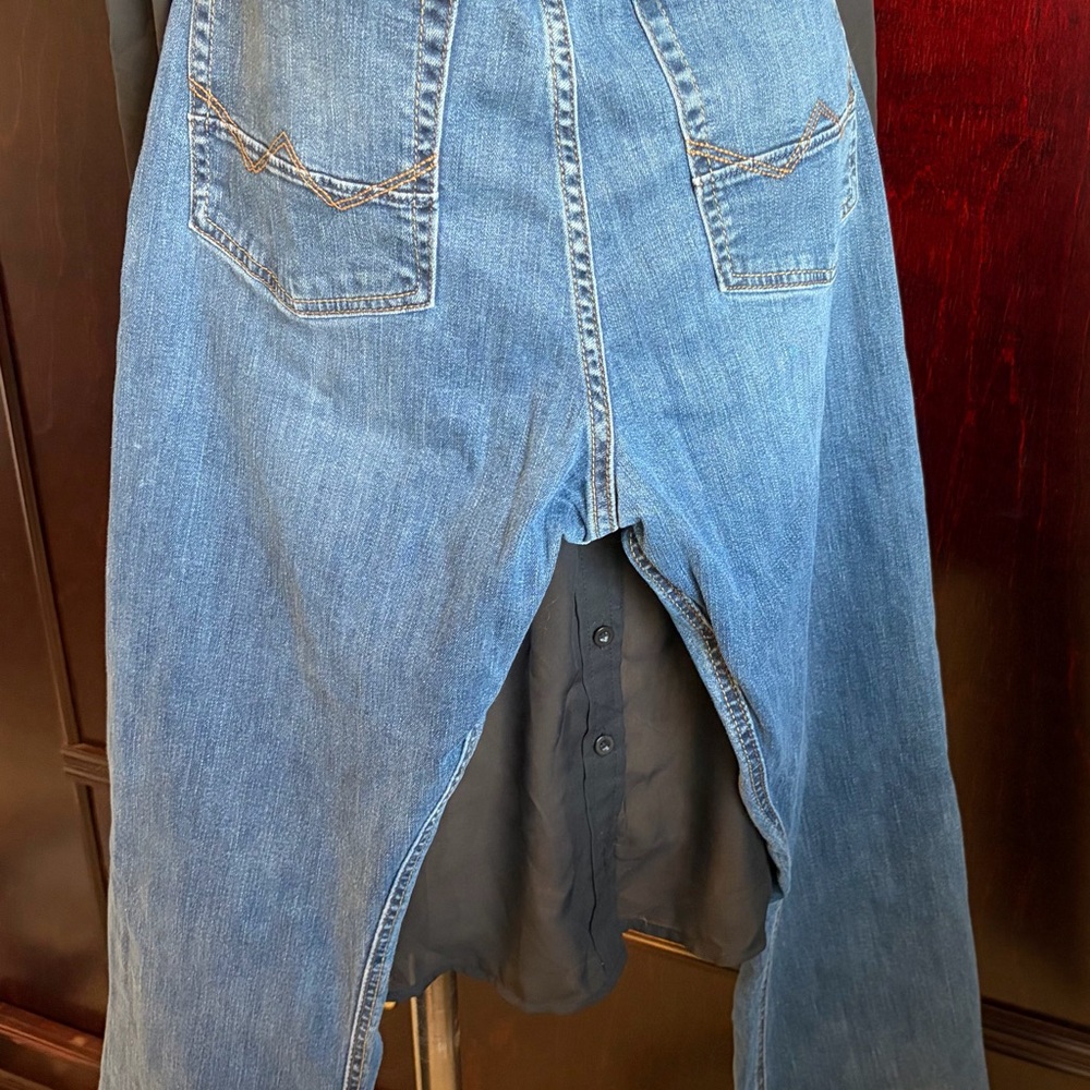 -SOLD- Wrangler Relaxed Fit Blue Denim Jeans - Picture 3 of 8